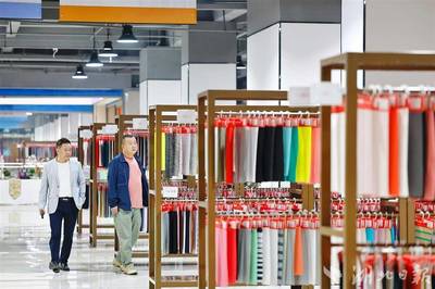 黃陂區(qū)榮膺“中國服裝商貿(mào)名城”，服裝服飾批發(fā)業(yè)煥新升級