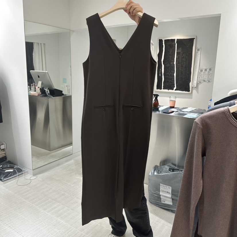 251115-0504 解析服裝服飾批發(fā)市場(chǎng)的趨勢(shì)與機(jī)遇